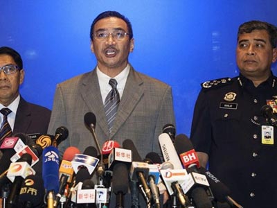 Οι έρευνες δεν έδειξαν ύποπτους επιβάτες στο χαμένο Boeing