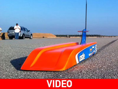 Έχεις δει τηλεκατευθυνόμενο να πηγαίνει με 300 χιλιόμετρα την ώρα;