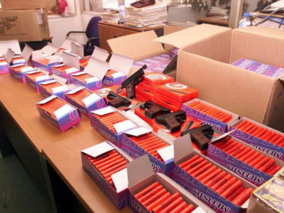 Συνελήφθη 29χρονος για ναρκωτικά και κροτίδες