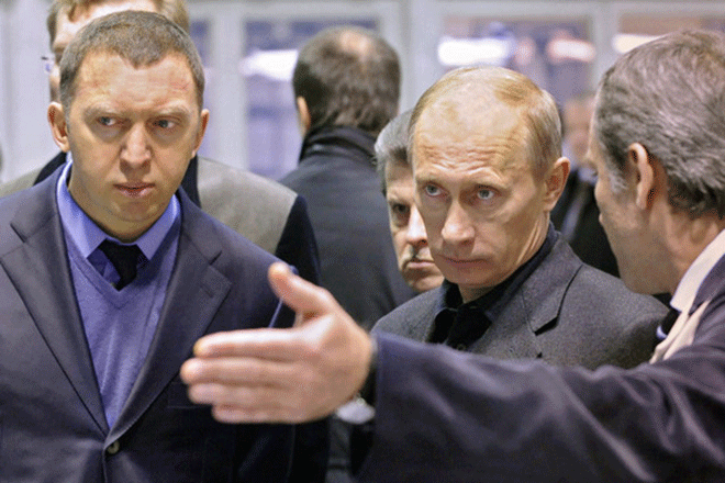 O Ντεριπάσκα μαζί με τον Πούτιν 