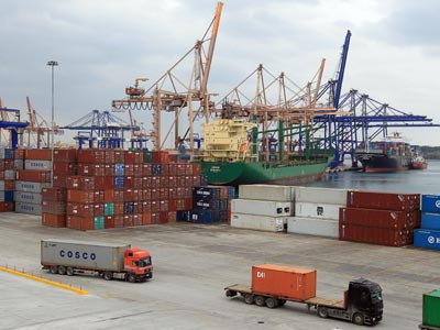 Αναβάθμιση των υποσταθμών ρεύματος μέσης τάσης στο λιμάνι του Πειραιά Αναβάθμιση των υποσταθμών ρεύματος μέσης τάσης στο λιμάνι του Πειραιά