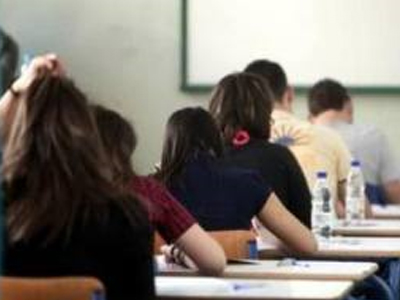 Δύσκολα θέματα  στις Πανελλήνιες και… τυπογραφικό λάθος