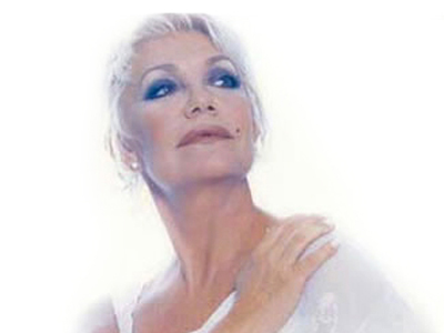 Ποια η γνώμη της για τις πλαστικές επεμβάσεις;