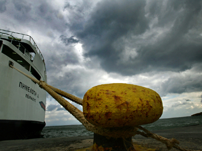 Δεμένα τα πλοία στα λιμάνια