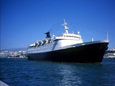 Δεν κατάφερε να πιάσει λιμάνι, λόγω καιρού