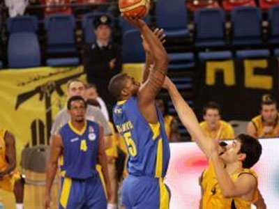 Σπουδαία νίκη για το Περιστέρι, 84-70 την ΑΕΚ