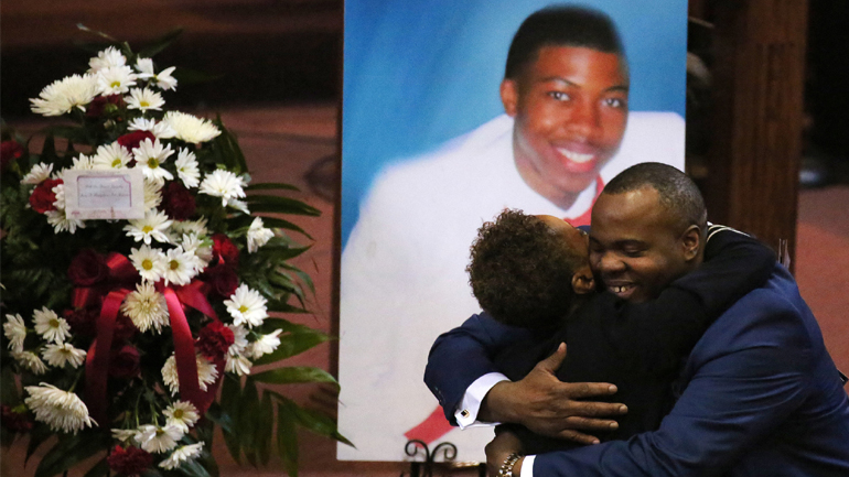 ΗΠΑ: Ανεκδιήγητος αστυνομικός μηνύει τον Αφροαμερικανό που δολοφόνησε