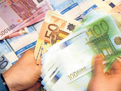 Οι οίκοι αξιολόγησης δείχνουν πάλι τα «δόντια» τους στην Ελλάδα