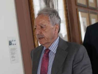 Παγίδα του προέδρου στον Γείτονα