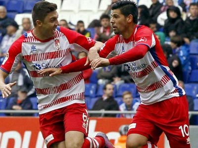 «Διπλό» στη Βαρκελώνη για τη Γρανάδα