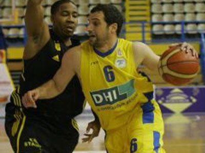 Νίκησε Άρη και βλέπει πλέι οφ το Περιστέρι