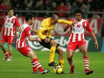 «Θέλει να έρθει στην Άιντραχτ ο Τζεμπούρ»