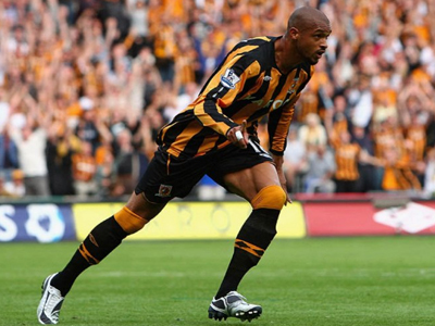 Στα «κυανέρυθρα» Φόλαν και Αντούνες