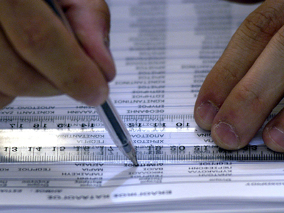 Ξεκινούν οι εγγραφές ομογενών και μεταναστών στους εκλογικούς καταλόγους