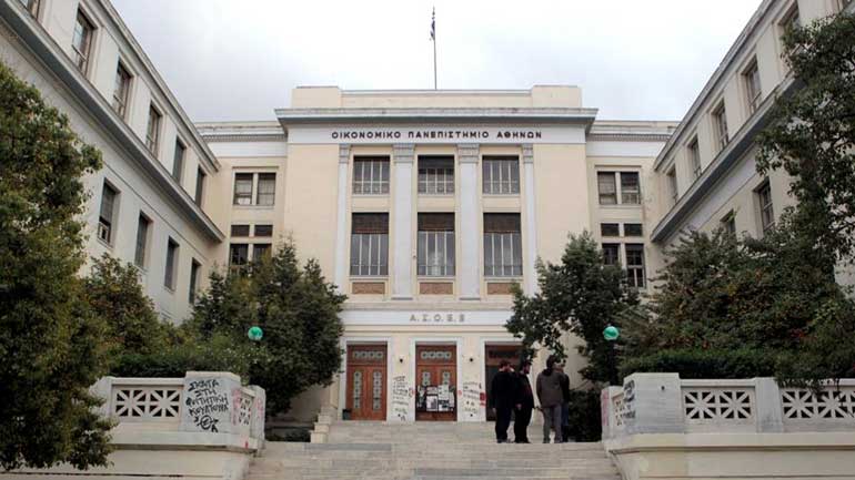 Κουκουλοφόροι άρπαξαν την κάλπη στην ΑΣΟΕΕ