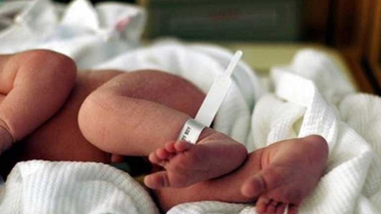 Κίνα: Νεογέννητο που είχε θαφτεί ζωντανό επέζησε μετά από οκτώ ημέρες