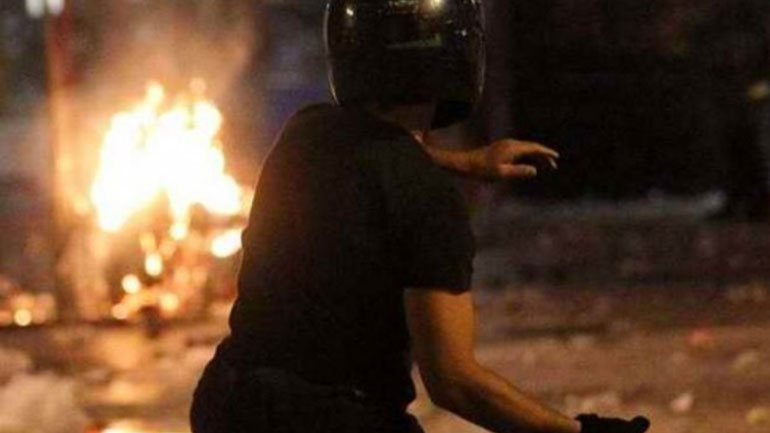 Θεσσαλονίκη: Πέταξαν μολότοφ σε τυπογραφείo