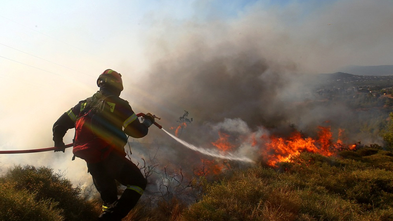 Πυρκαγιά στο Άνω Καστρίτσι στη Πάτρα