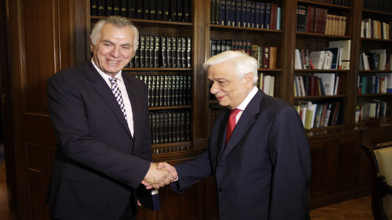 Συνάντηση ΠτΔ με δήμαρχο Περιστερίου