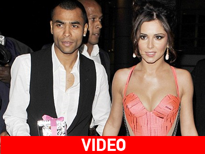 Φωτογραφίες και σε δεύτερη γυναίκα; Φωτογραφίες και σε δεύτερη γυναίκα;