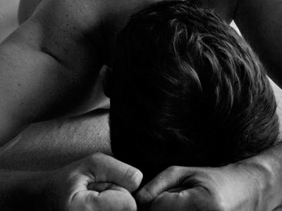 SEXUALITY: Που οφείλεται η καμπύλη του πέους κατά τη στύση