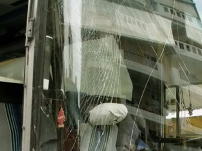 Επίθεση στα πούλμαν του Ολυμπιακού