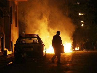 Παρανάλωμα του πυρός Ι.Χ στη Γλυφάδα