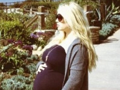 Επιτέλους έβγαλε τα τακούνια !