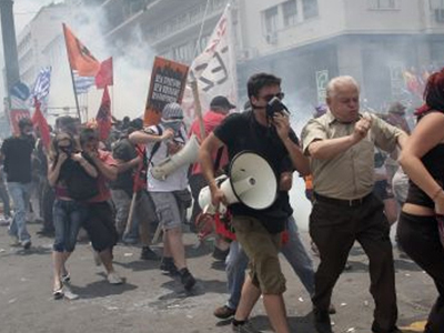 Έκκληση για φάρμακα στην πλατεία