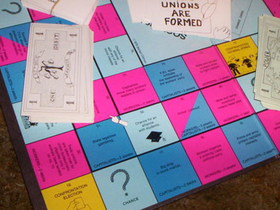 Έκρυψε τα ναρκωτικά στο… επιτραπέζιό του