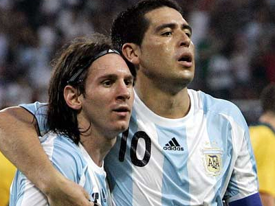 Ρικέλμε: «Όνειρό μου να παίξω με τον Μέσι»