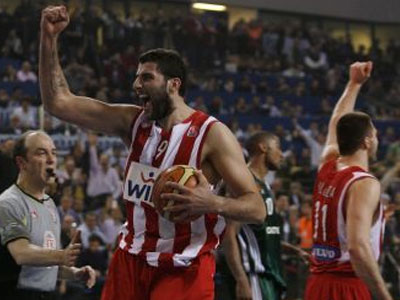 Μπουρούσης: Γίνεται σπουδαία δουλειά στον Ολυμπιακό