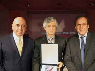 Τιμήθηκε από τον Πλατινί ο Ριβέρα