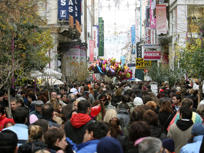 «Μαύρα» τα βλέπουν οι Έλληνες