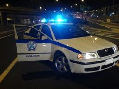 Τους έπιασαν με καλάσνικοφ και ναρκωτικά