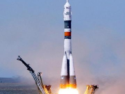 Εκτοξεύτηκε το διαστημόπλοιο Σογιούζ με τρεις αστροναύτες στον ISS Εκτοξεύτηκε το διαστημόπλοιο Σογιούζ με τρεις αστροναύτες στον ISS