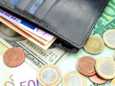 Με μοναδικό κίνητρο το επιτόκιο δανείζεται η Ελλάδα;