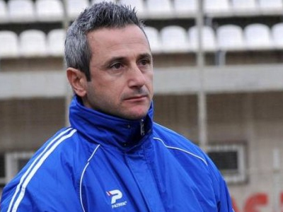 «Τέλος» από τον πάγκο της Αναγέννησης ο Μπαξεβάνος