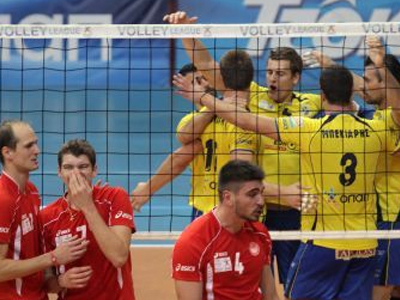 Βόλεϊ: «Γέλασε» τελευταίος ο Παμβοχαϊκός, 3-2 τον Ολυμπιακό