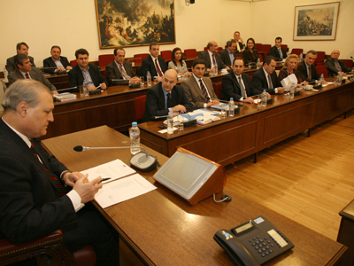 Ζητείται σοβαρότης