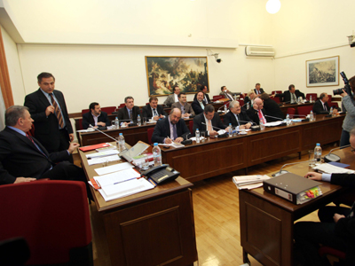 Τελείωσε το φωτοτυπικό χαρτί για τη δικογραφία της Siemens