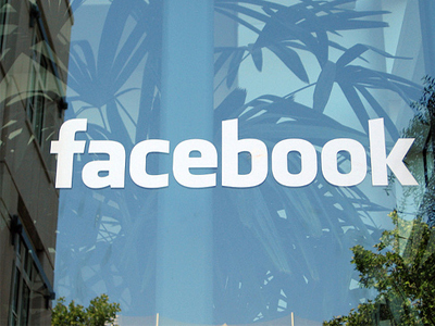 Πιέσεις στο Facebook για να γίνει… πράσινο!