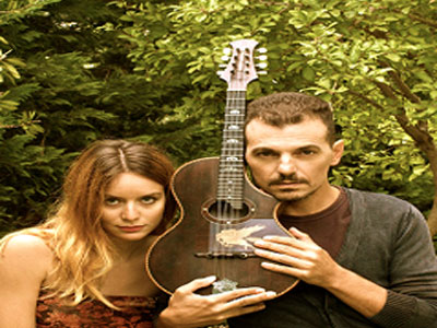 Μανώλης Φάμελλος και  Nalyssa Green στο Σταυρό του Νότου