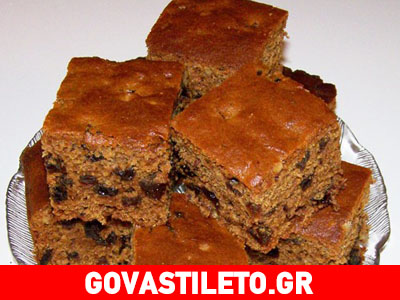 Φανουρόπιτα: Η παραδοσιακή μικρασιάτικη συνταγή με 9 υλικά