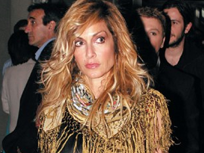 Τι έκανε χθες βράδυ;