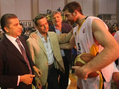 Πήρε εγγυητική και… προπονητή το Μαρούσι