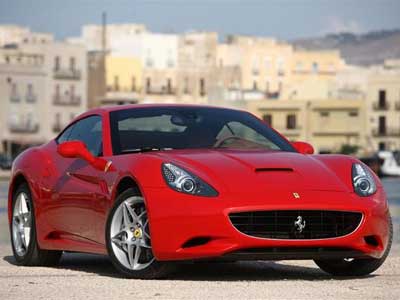 Στο Ντουμπάι το μεγαλύτερο κατάστημα της Ferrari