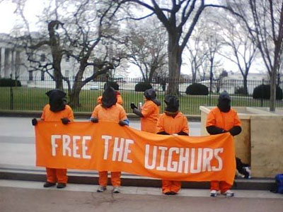 Γκουαντανάμο: Ελεύθεροι οι τρεις τελευταίοι Ουιγούροι