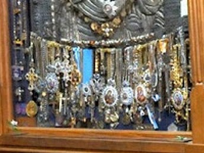 Ιερόσυλοι «ποντικοί» έκλεψαν τάματα 10.000 ευρώ