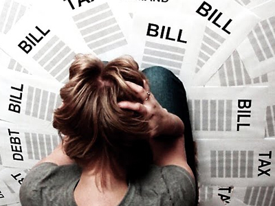 ΕΚΠΟΙΖΩ: Προτάσεις για την υπερχρέωση των νοικοκυριών